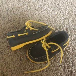 Sperry crib shoe- navy & yellow